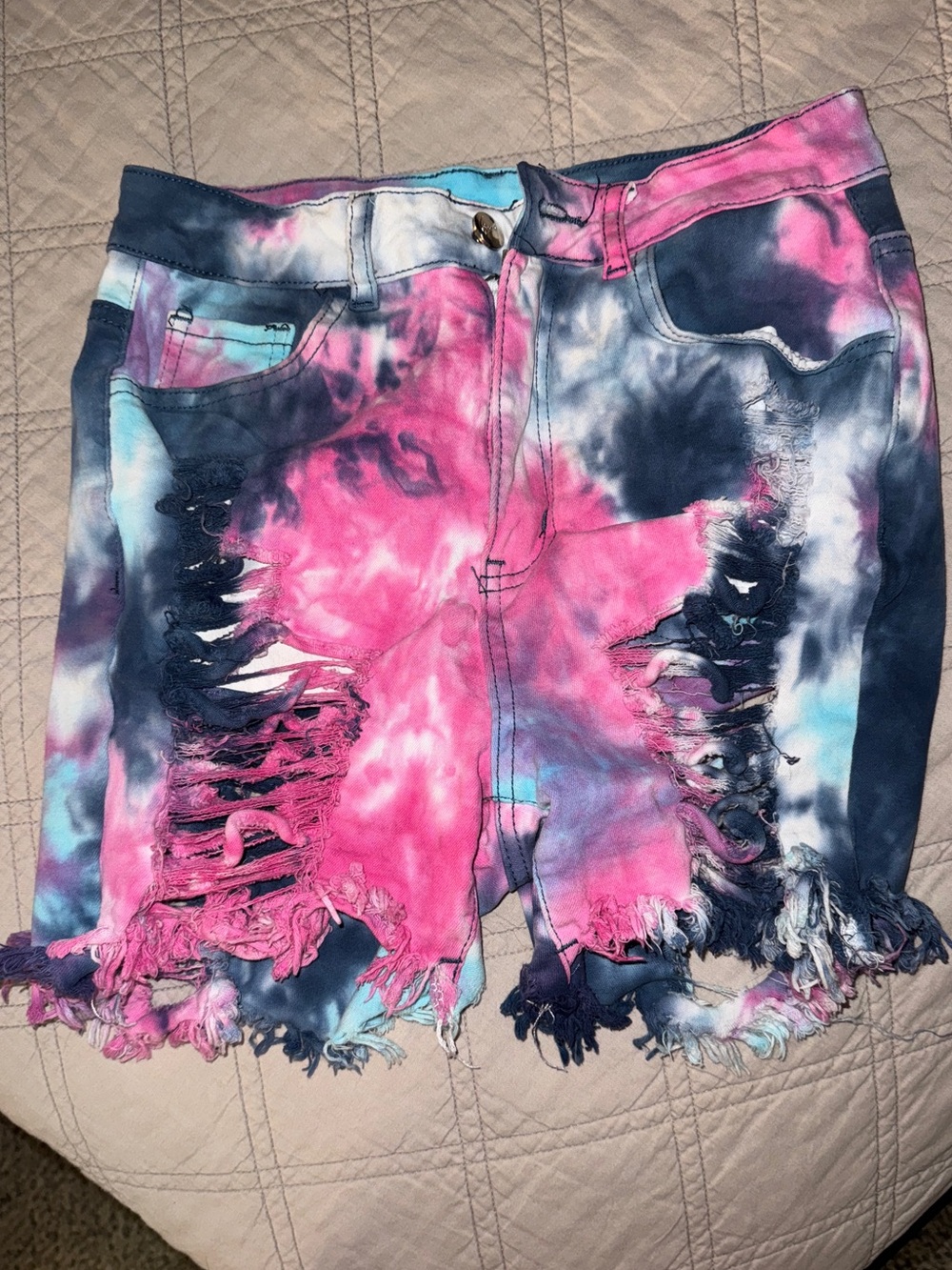 Tie Dye distressed shorts - stretchy